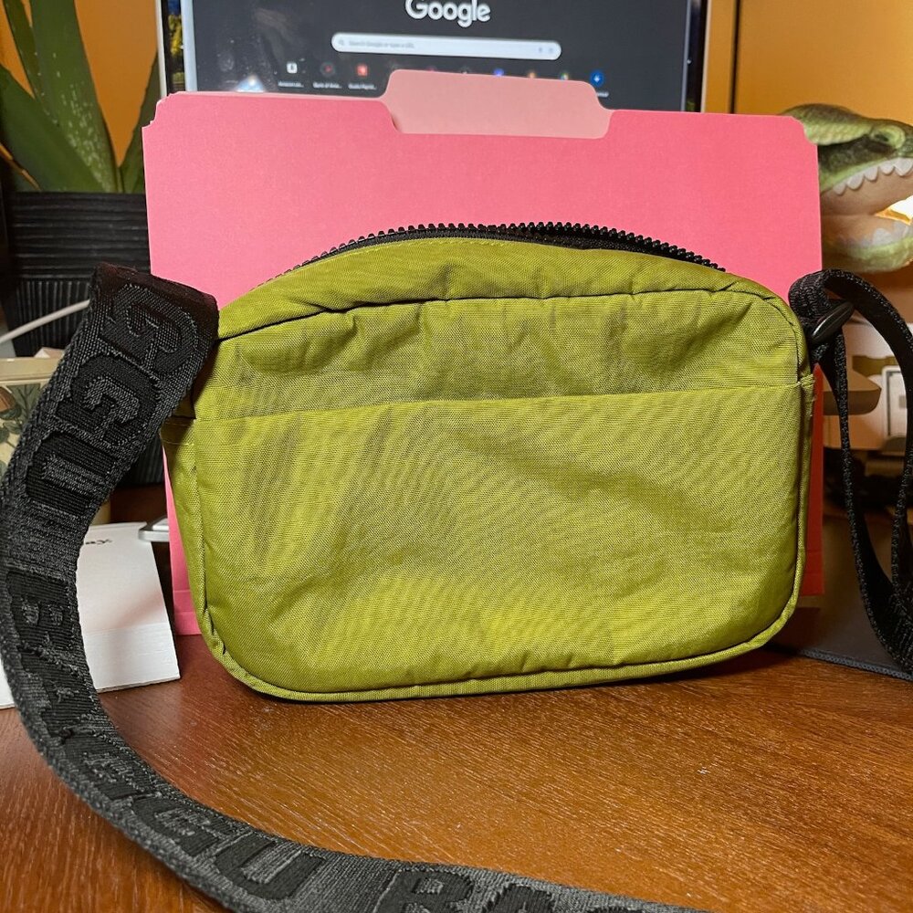 Baggu Crossbody Camera Bag - Sold Out Colorway, Green Like New!